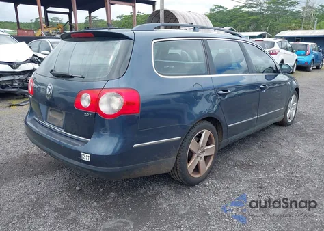 2008 Volkswagen Passat Komfort z USA, uszkodzony, nr VIN WVWLK73C48E116337